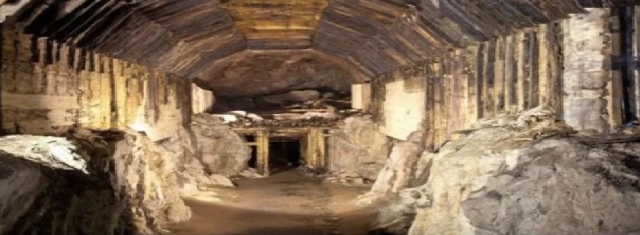 NAZI GOLD TRAIN CLAIMED TO BE FOUND IN POLAND BY TREASURE HUNTERS ...